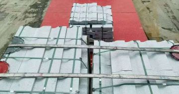 烟台 芝麻白仿形加直形路沿石出货日常