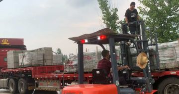 烟台 黄金麻冰裂纹，地铺石装车