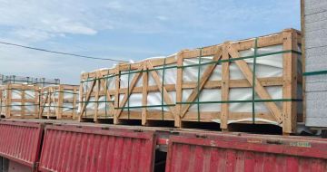 烟台 芝麻白花岗岩地铺石出口专车-泰国游