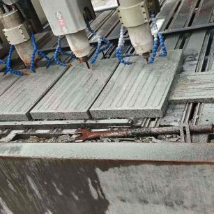 烟台 芝麻白花岗岩荔枝面盲道雕刻