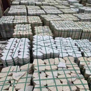 烟台 黄金麻白麻花岗岩荔枝面地铺石(冰裂纹)