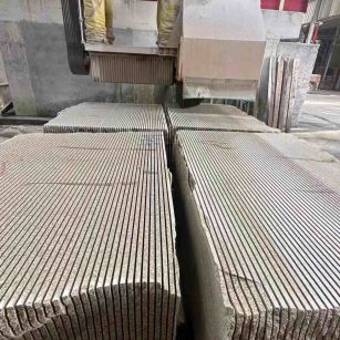 烟台 车间生产日常，黄金麻白麻花岗岩