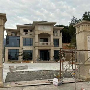 烟台 黄金麻花岗岩别墅雕花外墙干挂配上门口雕花罗马柱