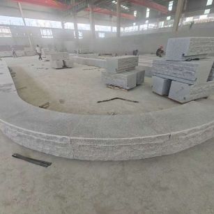 烟台 芝麻白异形坐凳，自然面光面弧形加工