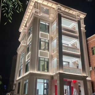 烟台 芝麻白花岗岩别墅外墙夜间效果