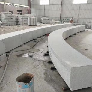 烟台芝麻白花岗岩石板材 园林光面弧形坐凳