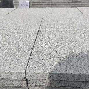 烟台 白麻花岗岩石材推荐 荔枝面地铺石