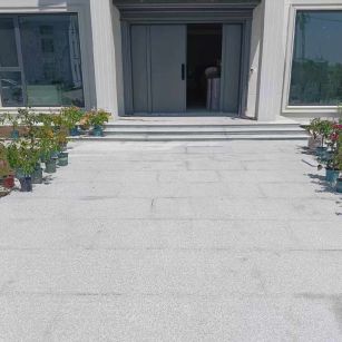 烟台 芝麻白花岗岩地铺石地面铺装