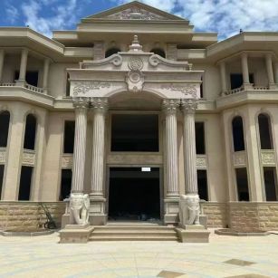 烟台 黄金麻别墅外墙干挂，大柱，大象，蘑菇石，雕花板