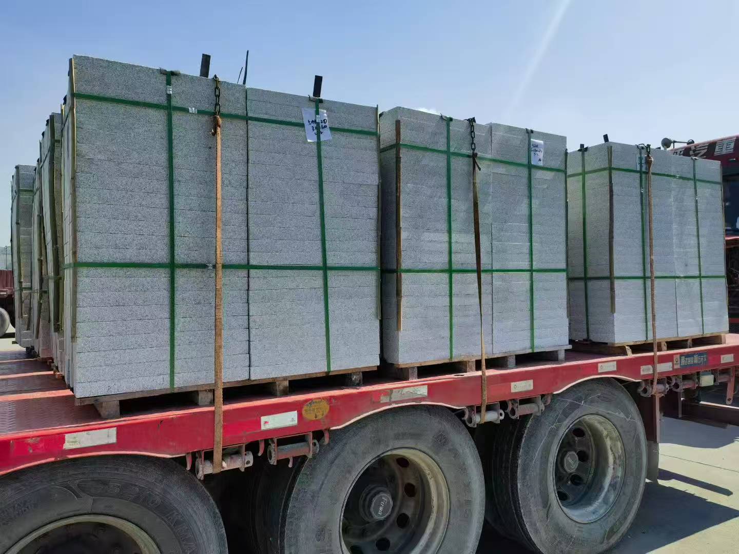 烟台芝麻白花岗岩出货日常地铺石