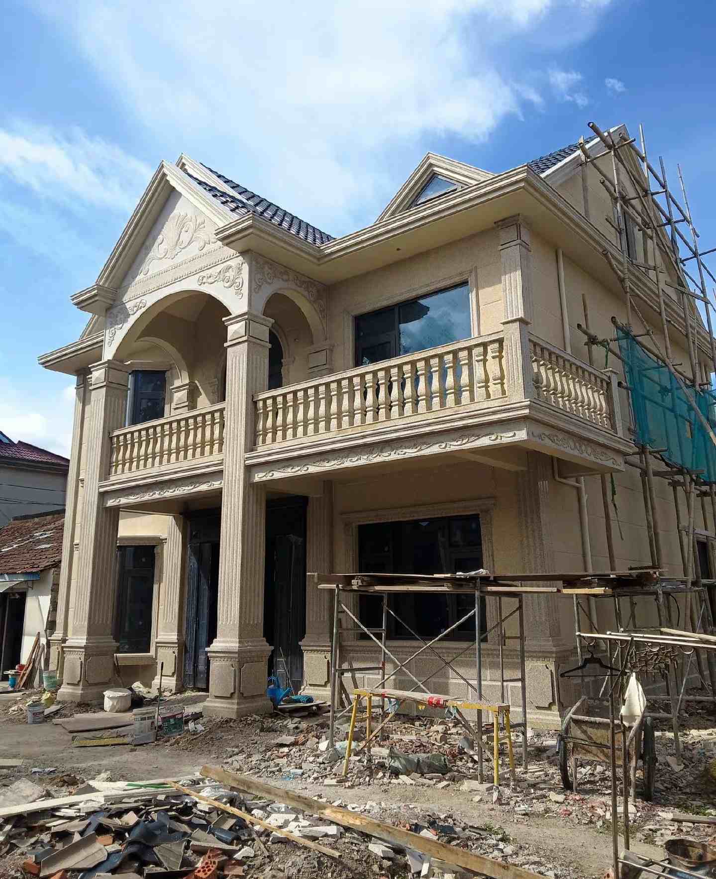 烟台 黄金麻花岗岩石材私人别墅雕花门楼柱阳台栏杆