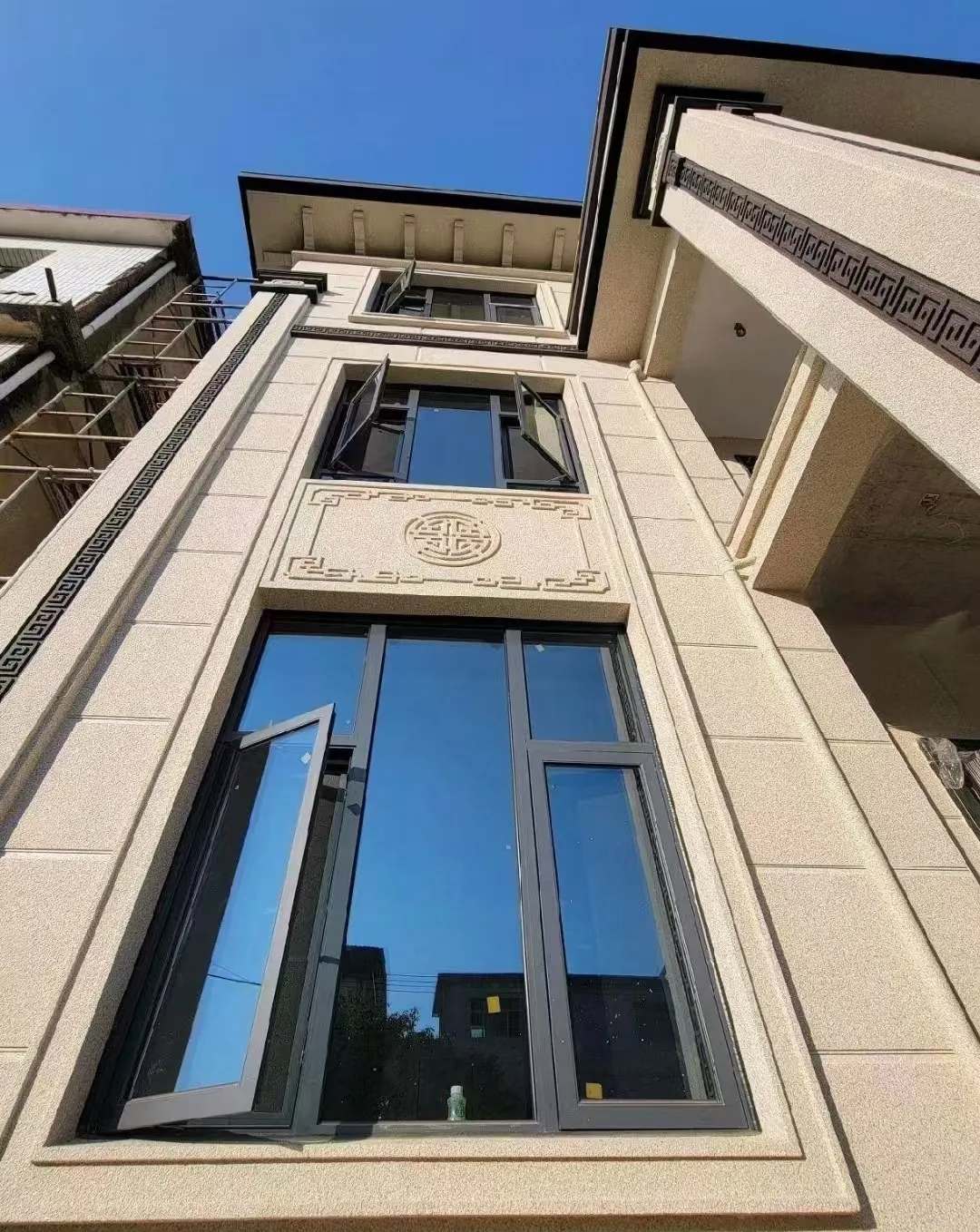 烟台 黄金麻荔枝面别墅外墙干挂效果展示