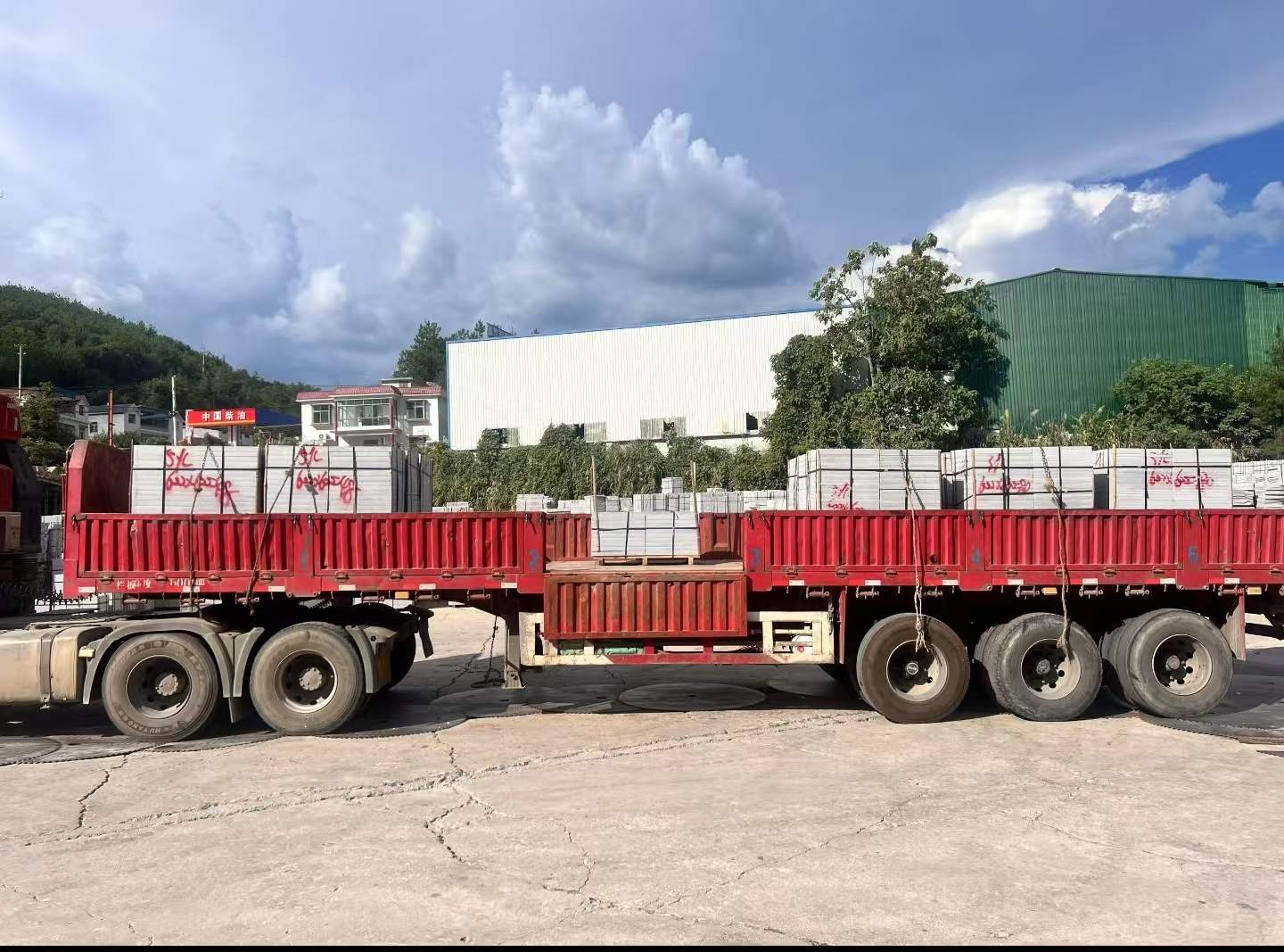 烟台 芝麻灰花岗岩地铺石出货日常