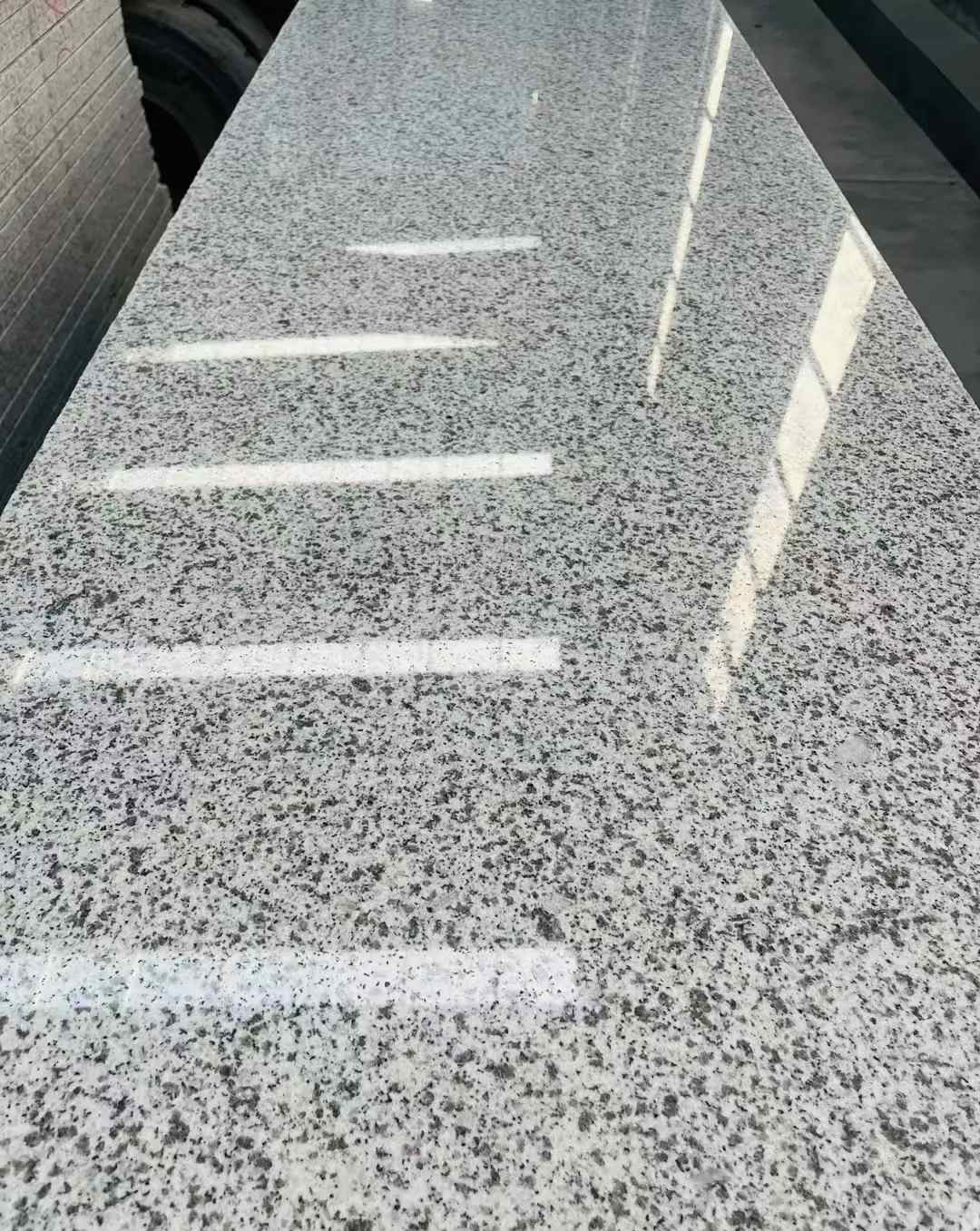 烟台 白麻花岗岩光面毛板